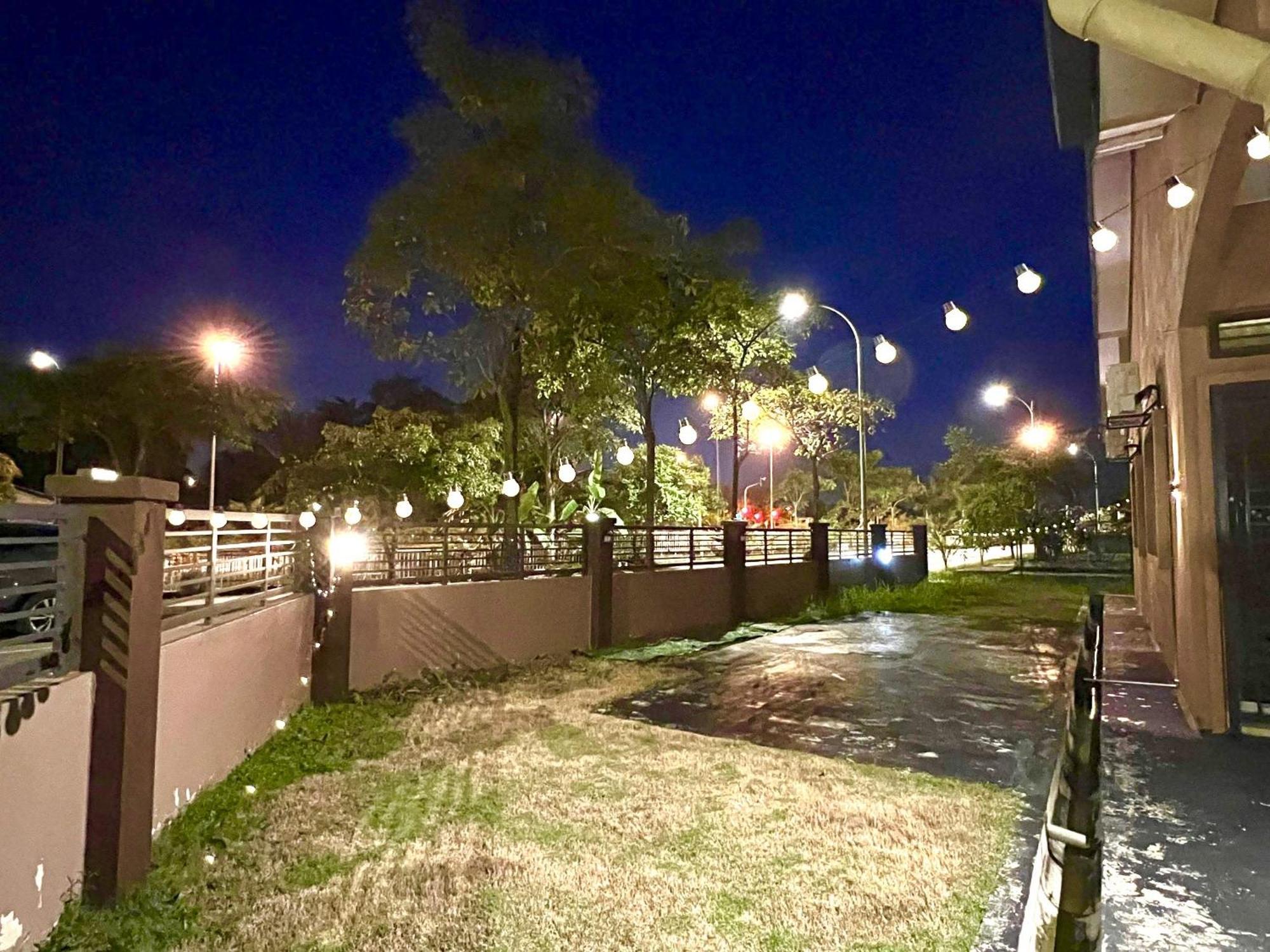 Quayside Cove Homestay - Corner House, Shah Alam Rimbayu Netflix Syok Tv Bbq المظهر الخارجي الصورة