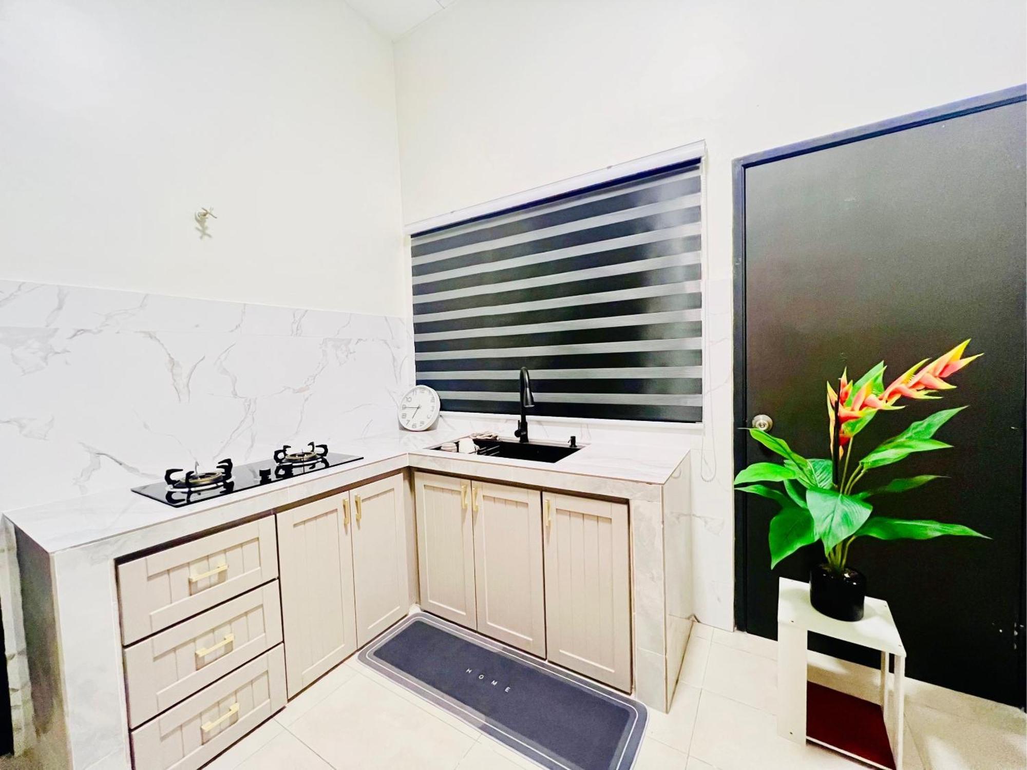 Quayside Cove Homestay - Corner House, Shah Alam Rimbayu Netflix Syok Tv Bbq المظهر الخارجي الصورة